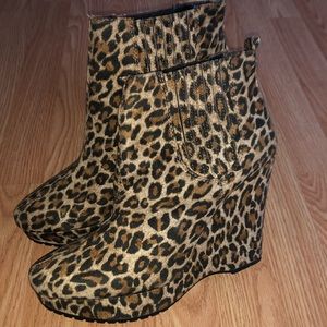 BCBG Cheetah Wedges